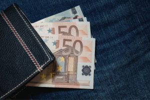 Chi phí xuất khẩu lao động Litva