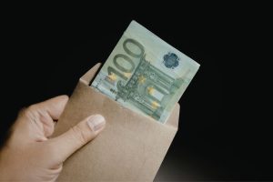 Mức lương tại Litva là bao nhiêu?